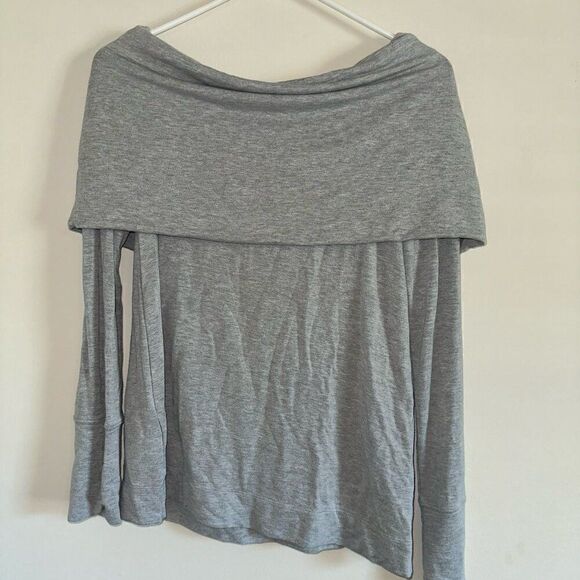 Lilly Pulitzer Womens Belinda Off The Shoulder Heather Blue Pullover Top SIZE S - Picture 2 of 3